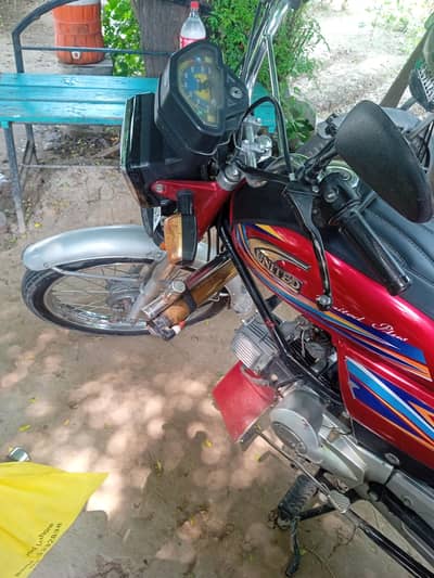 united 100 cc motor cycle negotiable price
