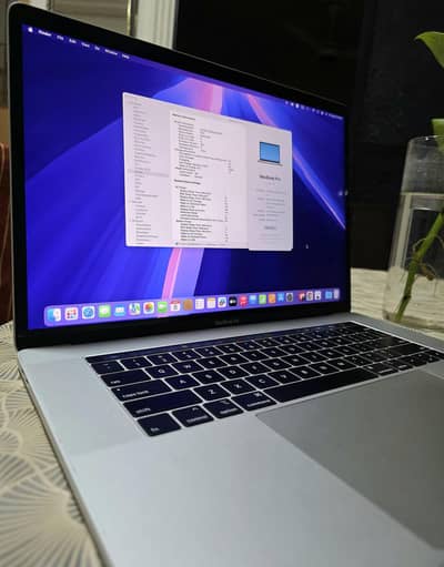 Macbook Pro 2019 Core i9 Touchbar 32GB RAM 500GB SSD 15 inches