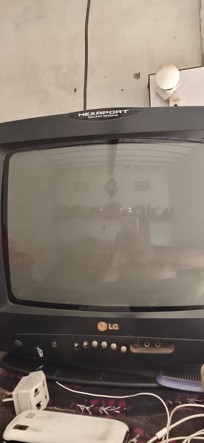 LG 21 Inch Hexaport Box TV - Full Working - No Fault - Muzaffargarh