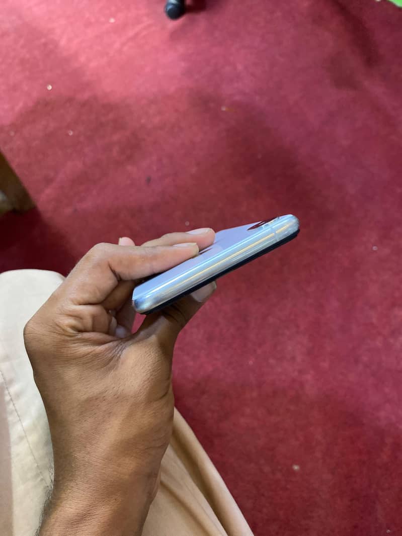 Apple iPhone XS Max 3