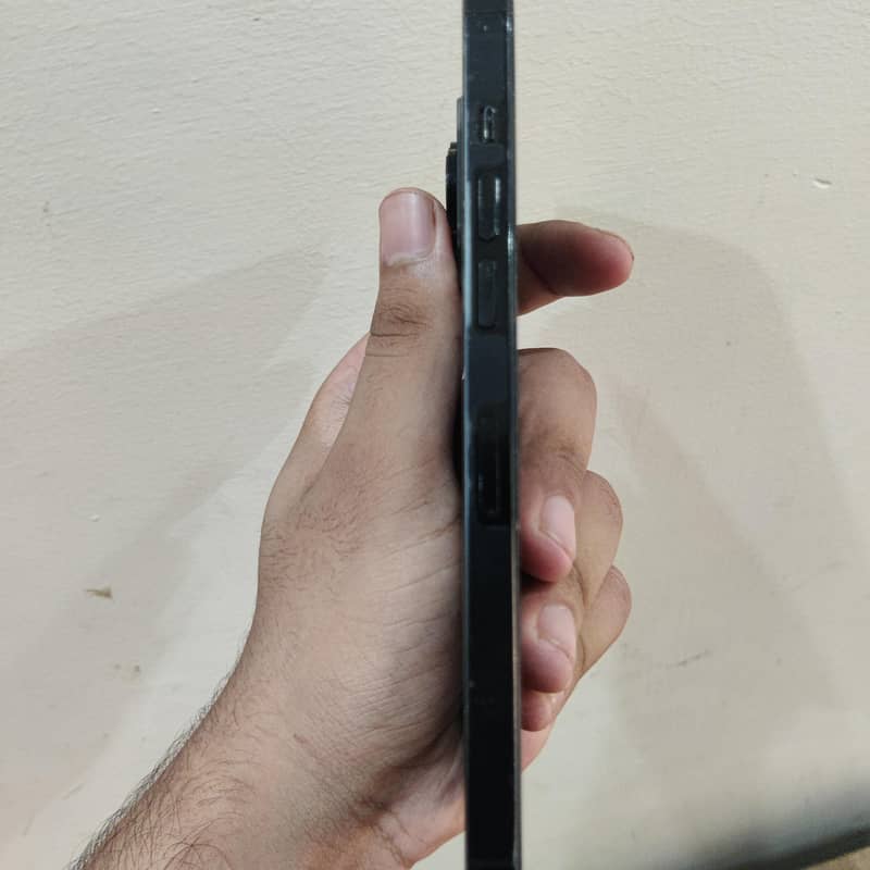 Apple iPhone 14 Pro Max 5