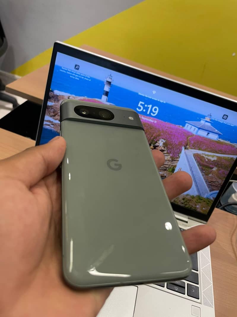 Google Pixel 8 Pro 2