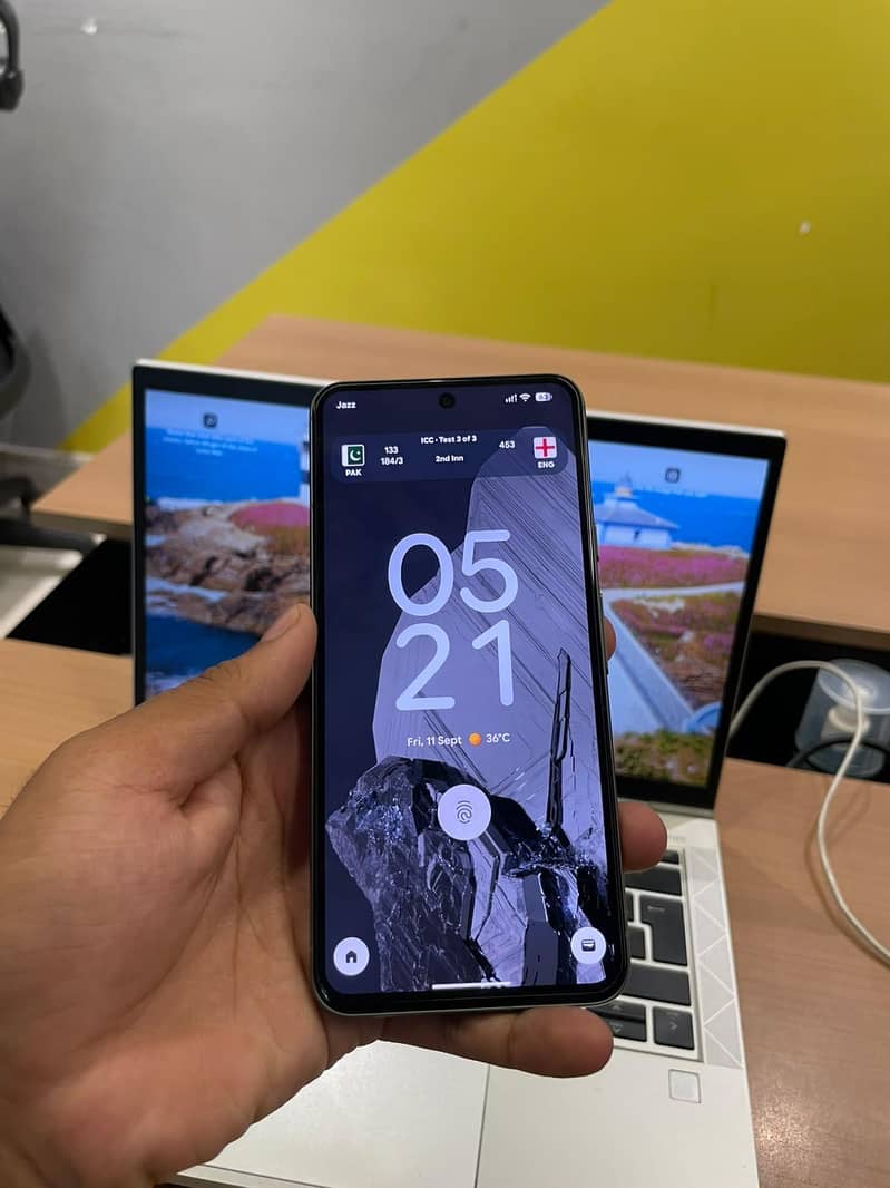 Google Pixel 8 Pro 7