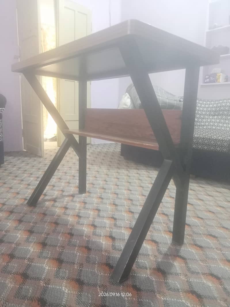 working/study table 1
