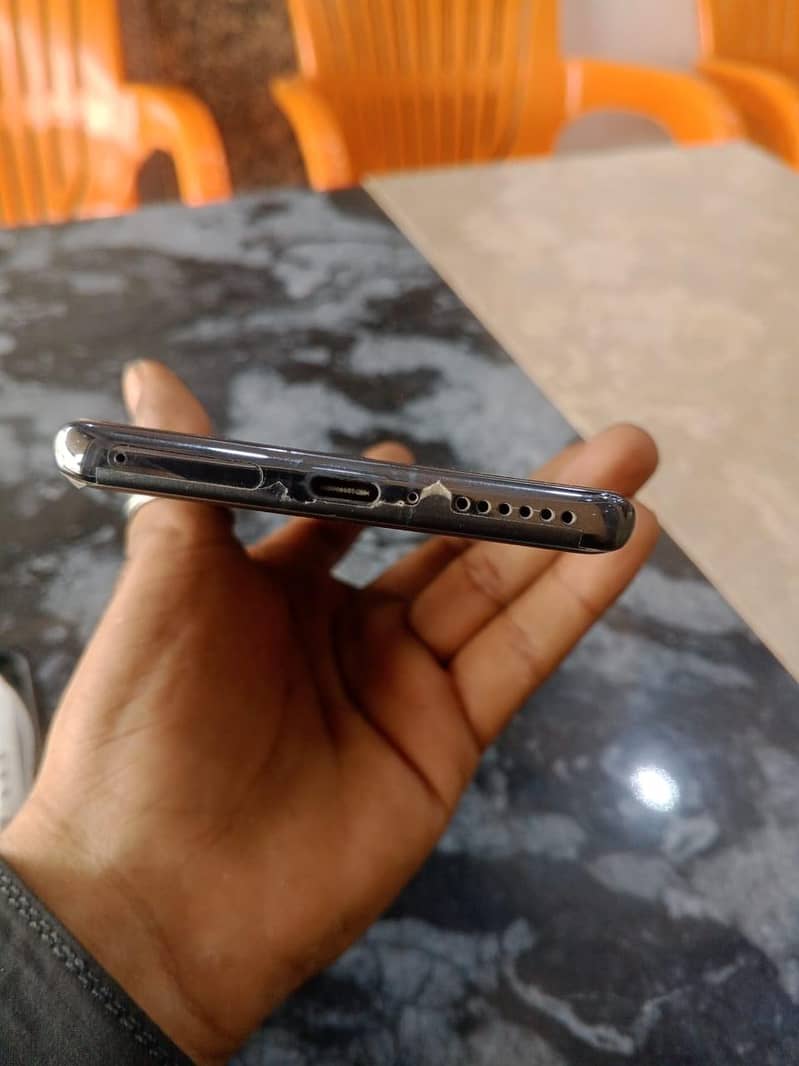 Xiaomi Redmi Note 14 Pro 4