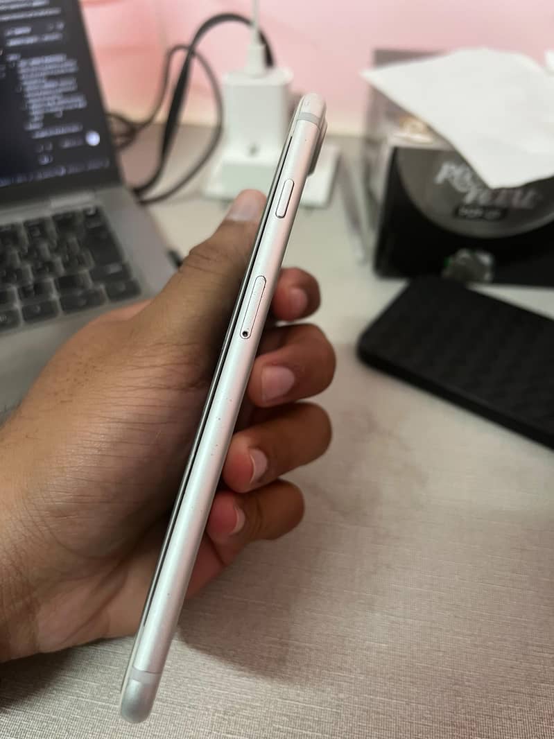 Apple iPhone 7 Plus 5