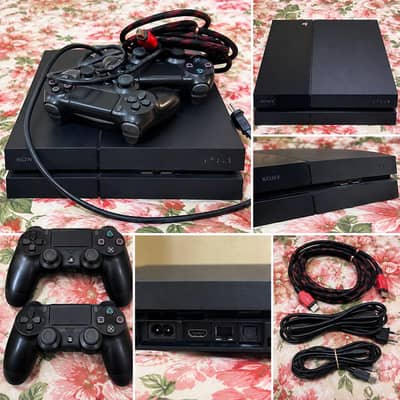 PS4 Fat 500GB + 2 Controllers – Excellent Condition