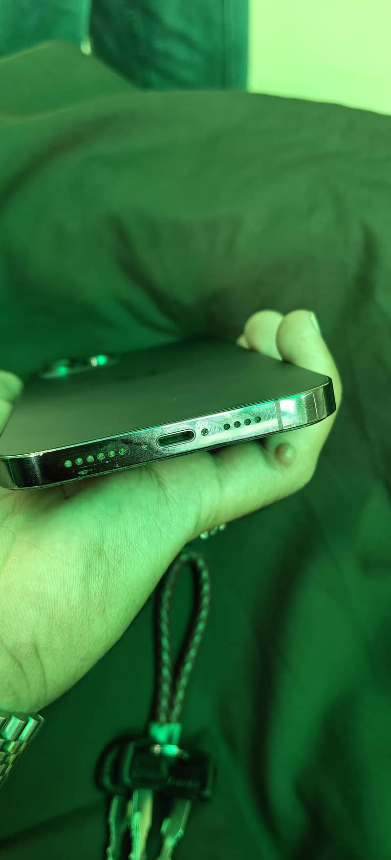 Apple iPhone 12 Pro Max 4