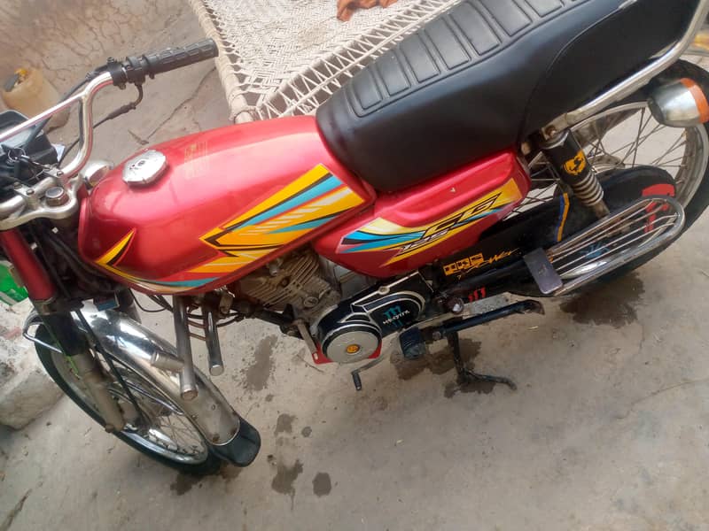 Honda one two five 1