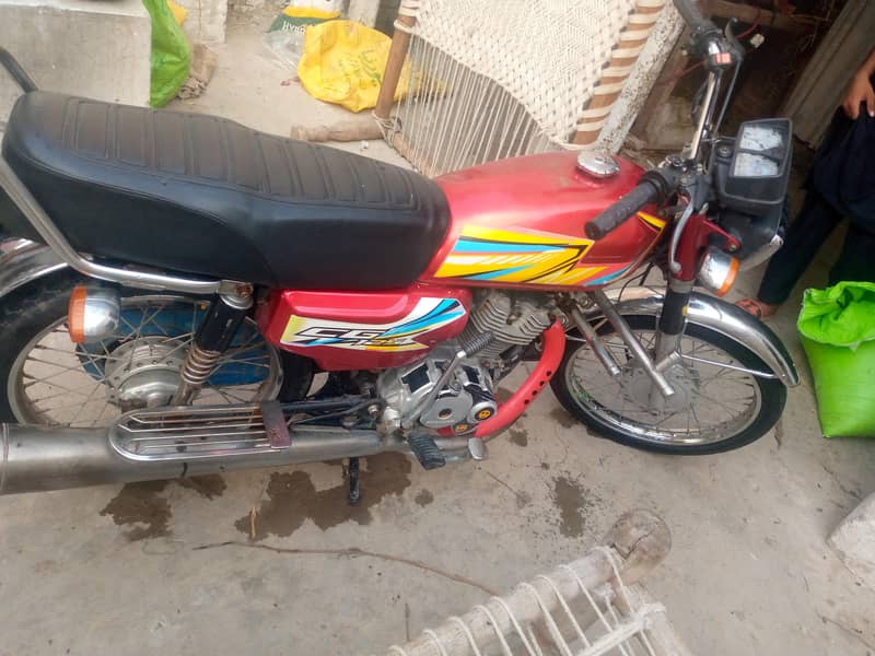 Honda one two five 5