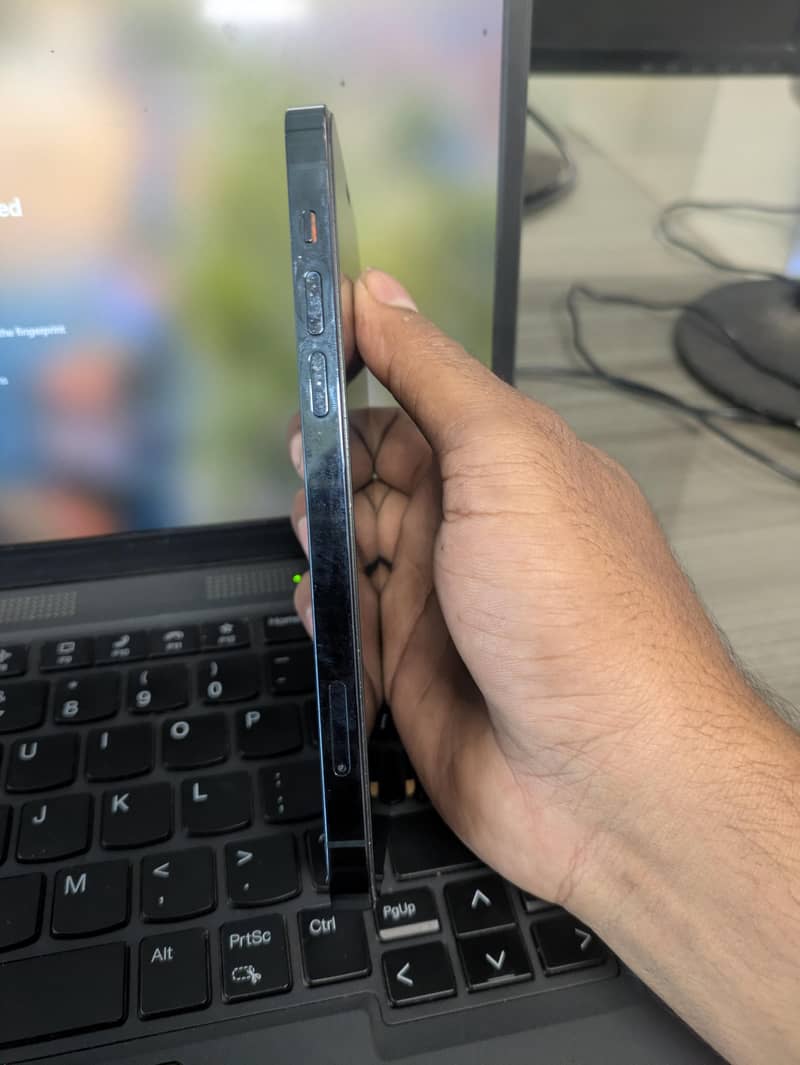 Apple iPhone 12 Pro 2