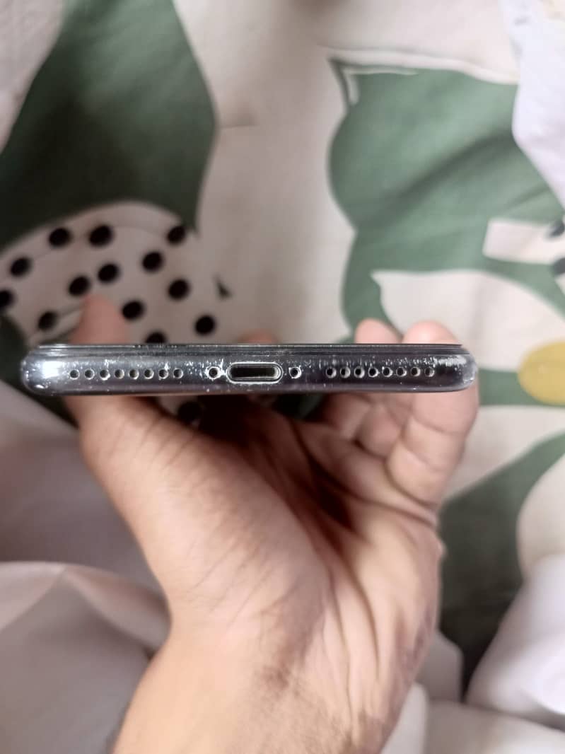 Apple iPhone 7 Plus 2