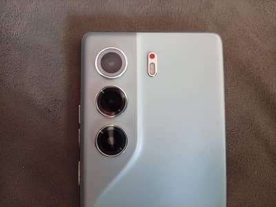 Tecno CAMON 40 Pro