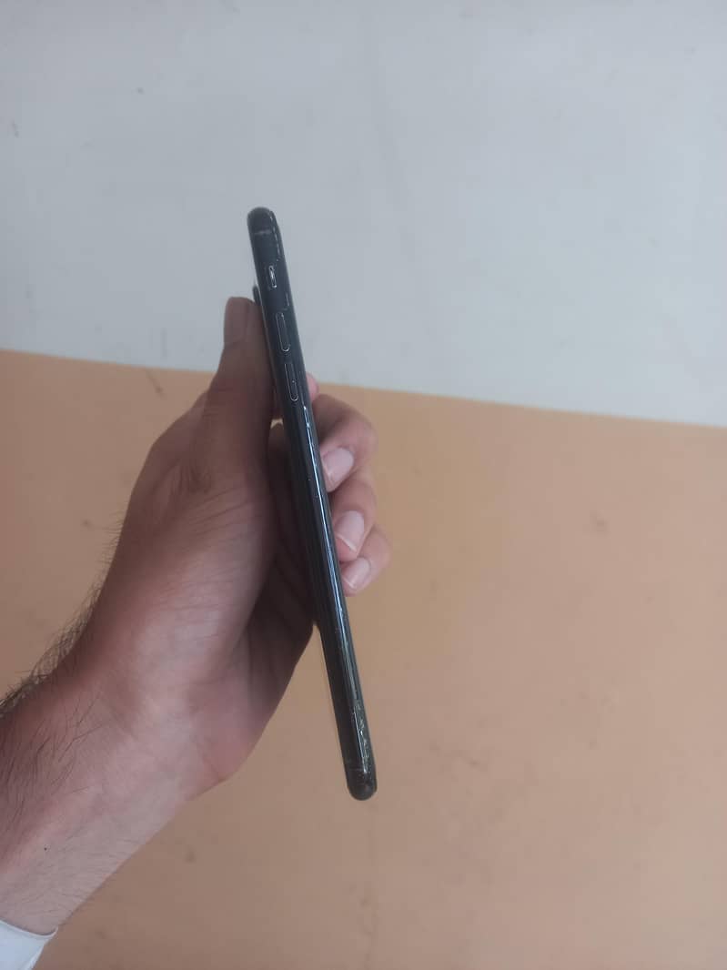 Apple iPhone 7 Plus 2