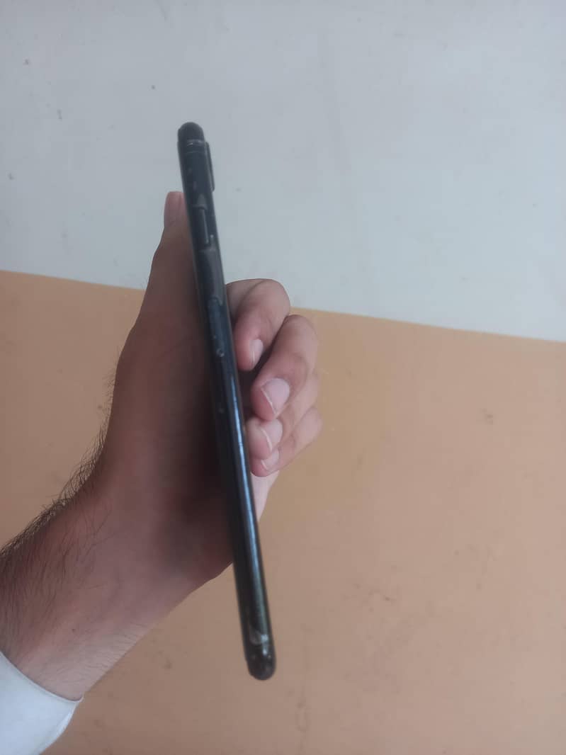 Apple iPhone 7 Plus 3