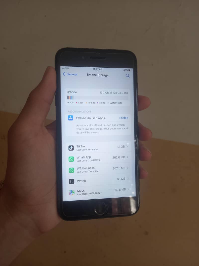 Apple iPhone 7 Plus 6