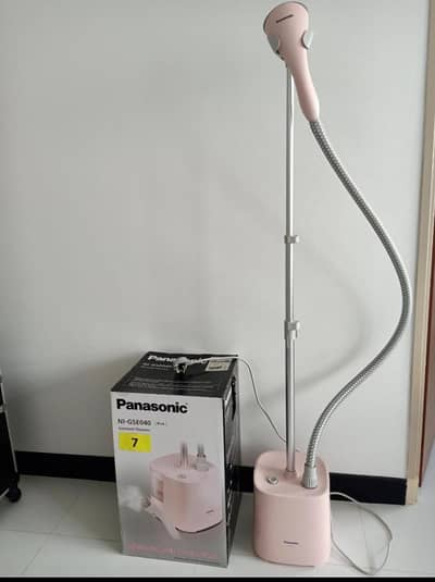 Brand new Panasonic garment steamer NI-GSE040 (pink)-unused with box