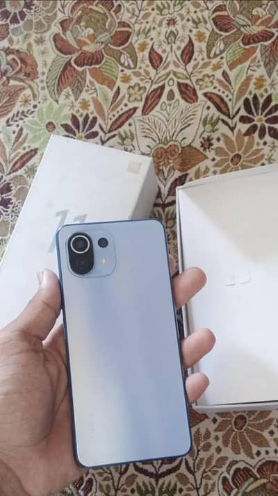 Xiaomi Mi 11 Lite 8gb 128Gb with box Urgent Sale