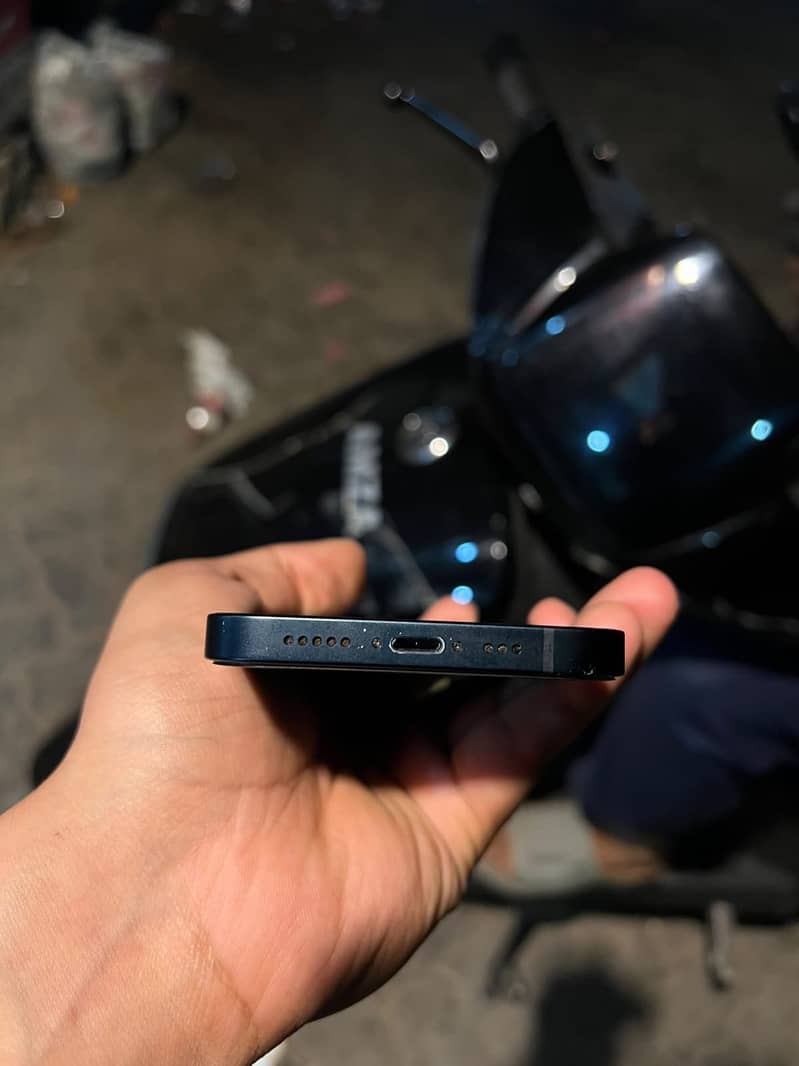 Apple iPhone 14 5
