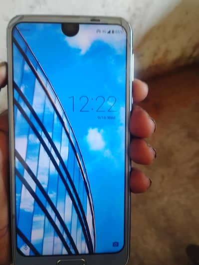 Sharp Aquos R2