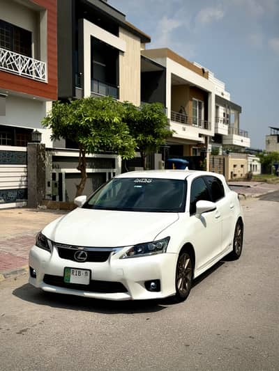 Lexus CT200h F sport edition