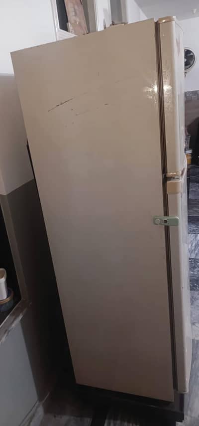 dawlance fridge  phone nmbr 03341956955