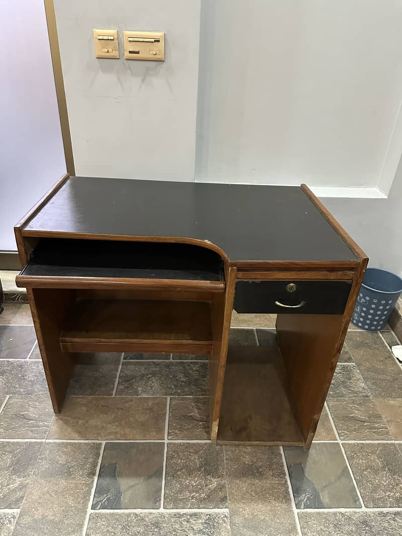 Office Table 0