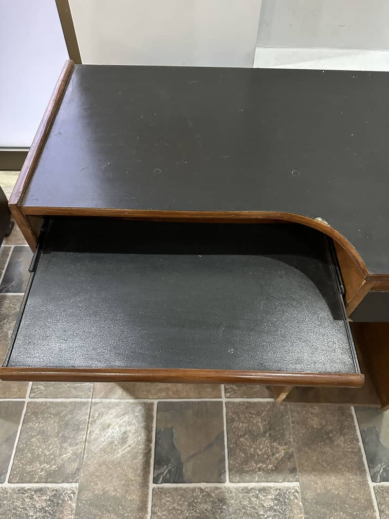 Office Table 3