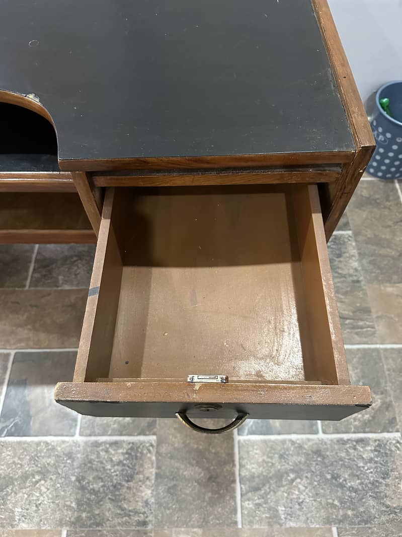 Office Table 4