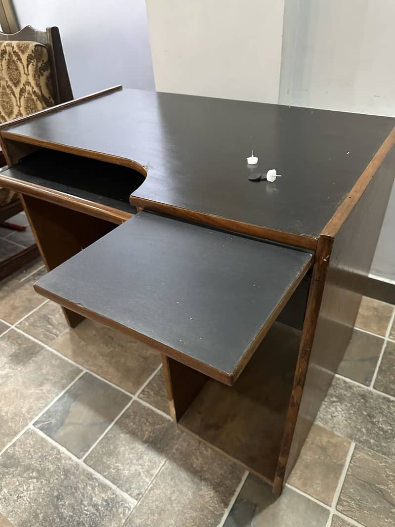 Office Table 6