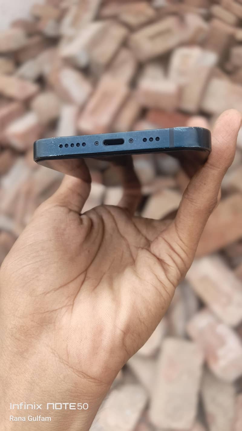 Apple iPhone 13 1