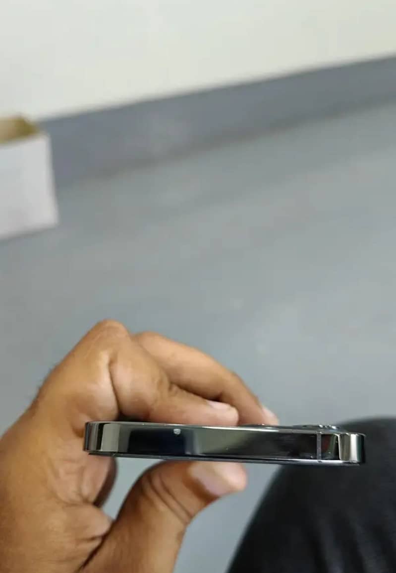 Apple iPhone 14 Pro Max 2