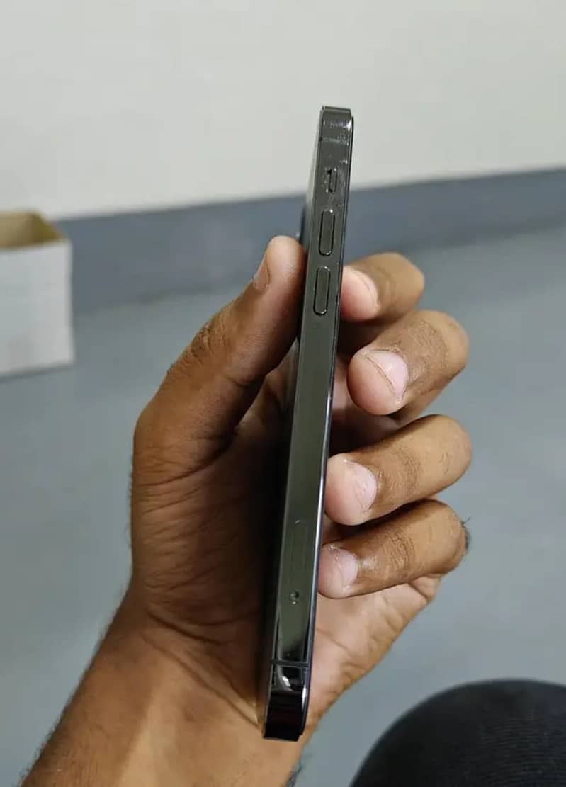 Apple iPhone 14 Pro Max 3