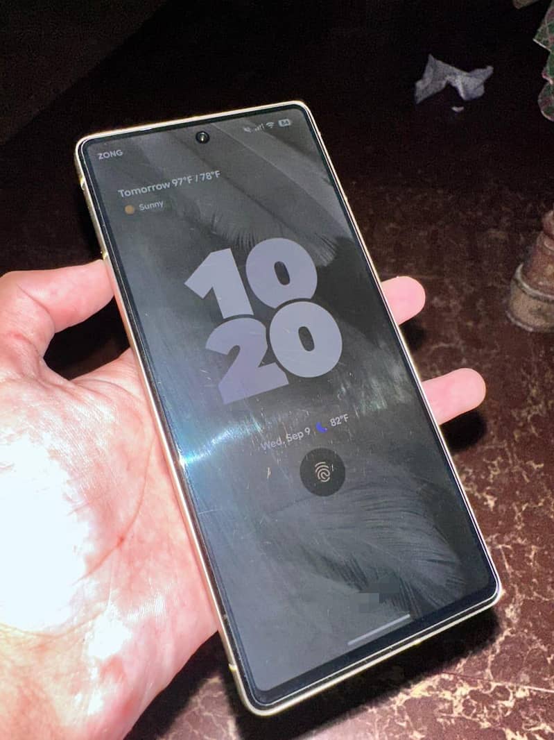 Google Pixel 7 4
