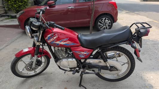 suzuki GS 150 Delux edition