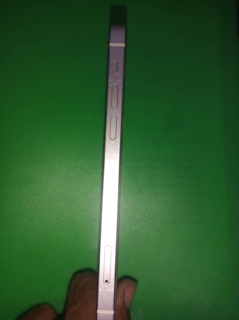 Apple iPhone 12 mini 4