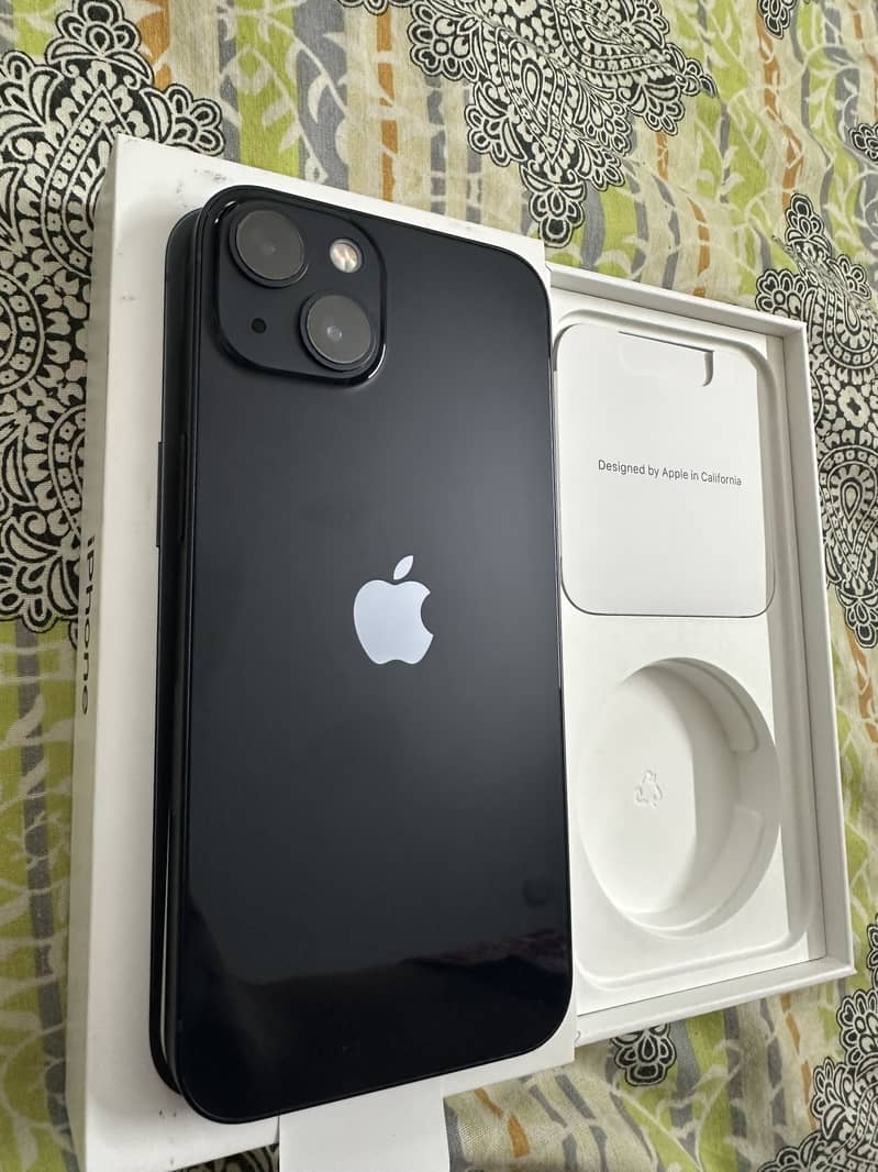 Apple iPhone 13 2