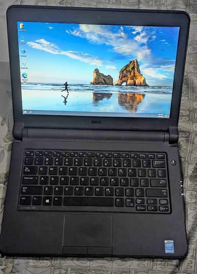 DELL Laptop 3350