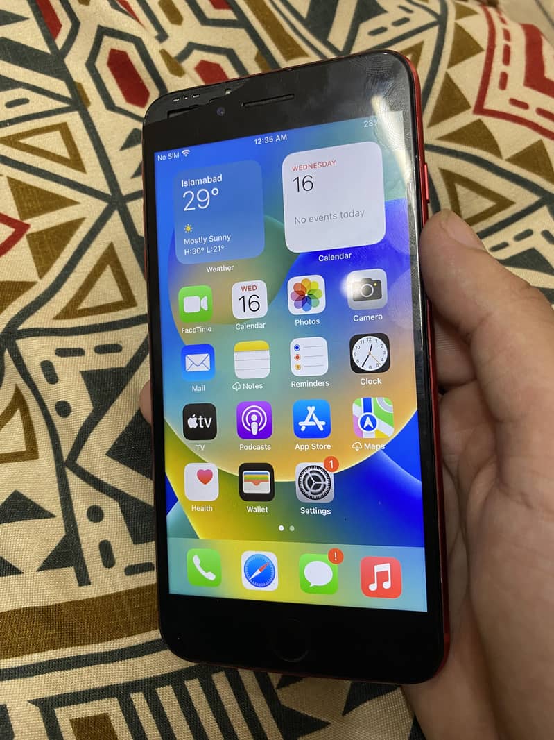 Apple iPhone 8 Plus 1