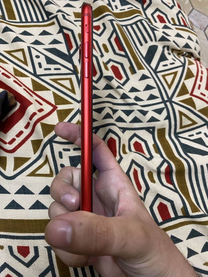 Apple iPhone 8 Plus 3