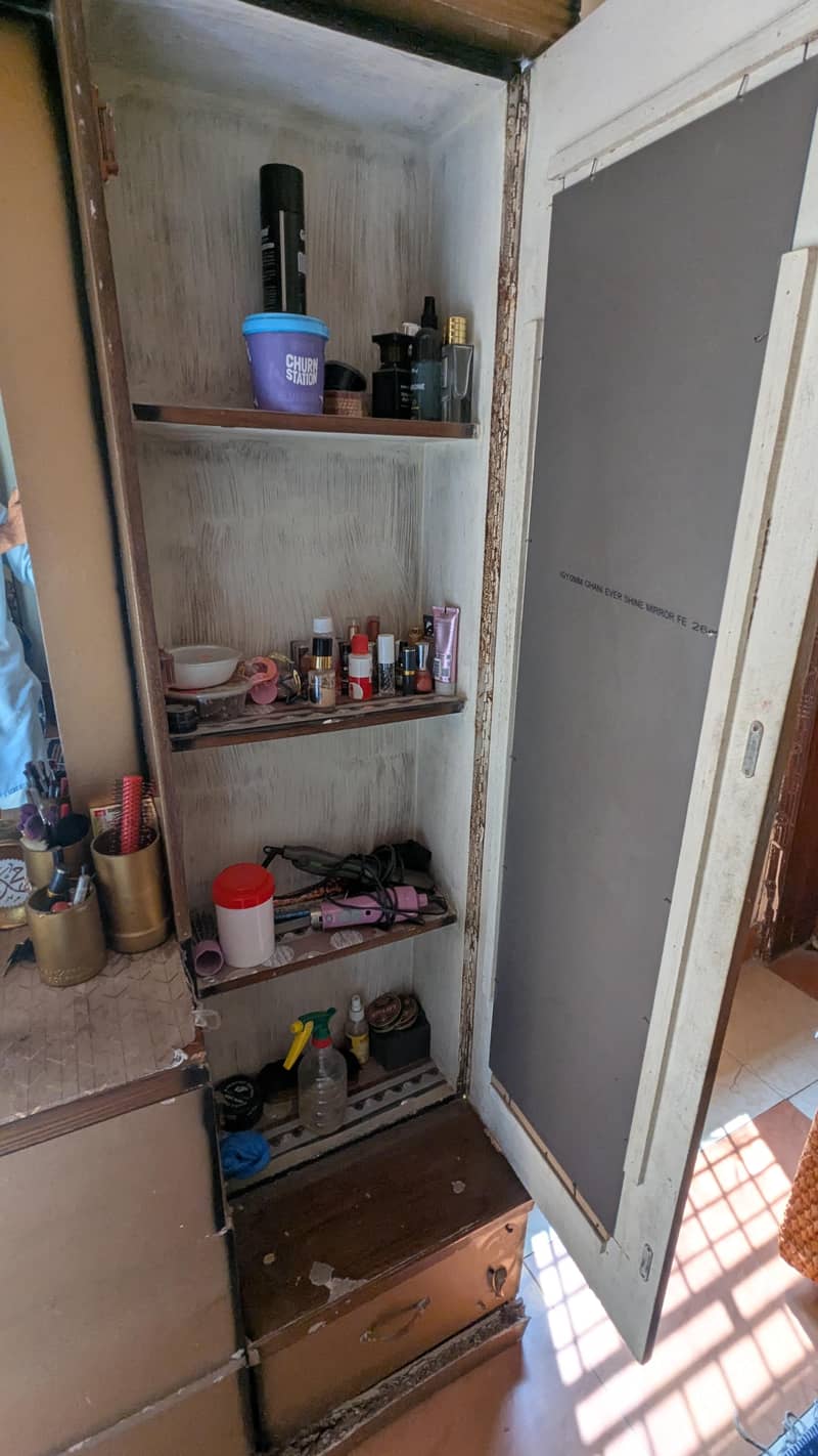 dressing table 1