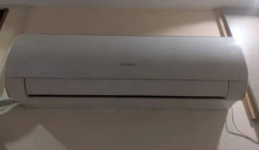 Gree 1.5 ton no repier totally genuine original gas Kuch condition