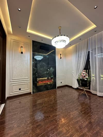 10 Marla Brand New Luxury Lower Portion And Uper Portion For Rent Bahria Town Lahore