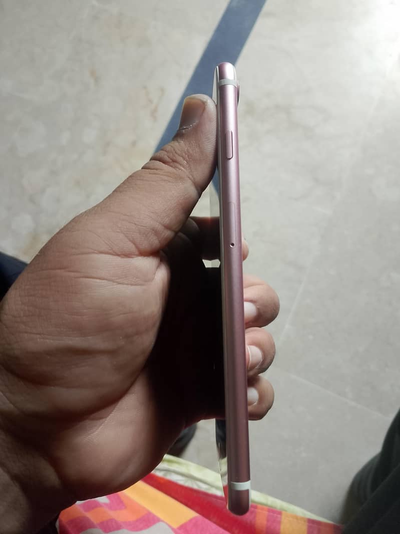 Apple iPhone 7 Plus 1