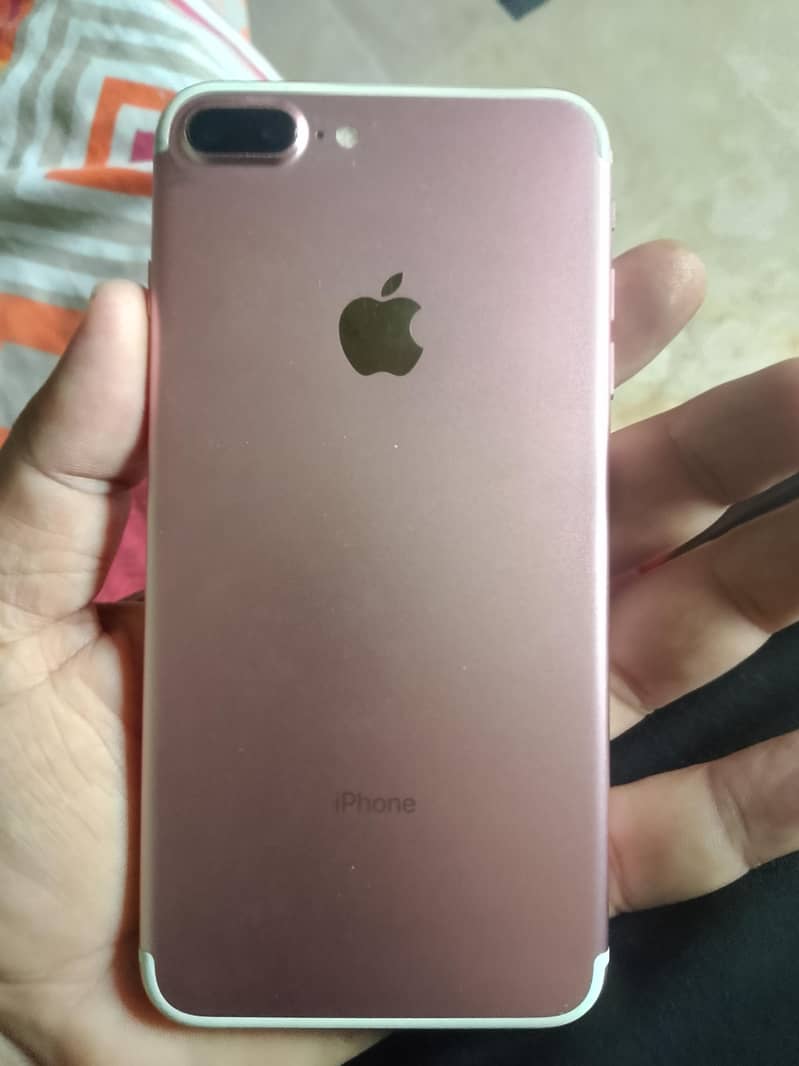 Apple iPhone 7 Plus 3