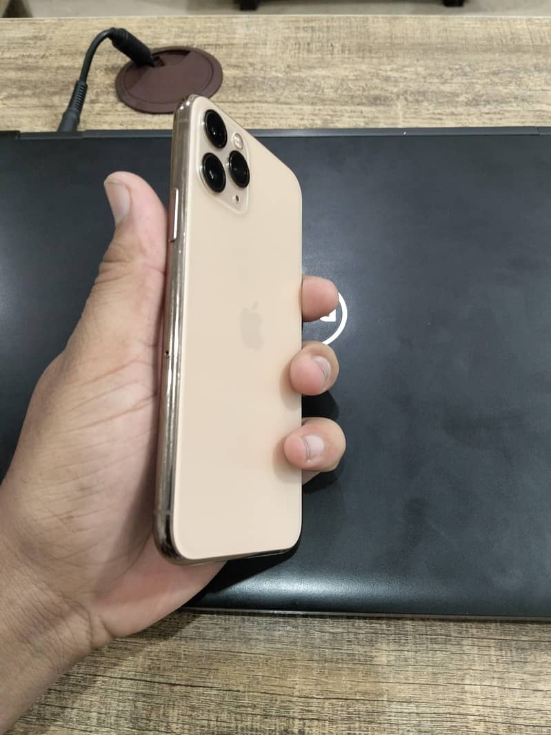 Apple iPhone 11 Pro 3
