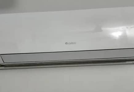 Gree 1.5 ton DC inverter heat and cool totally genuine original gas