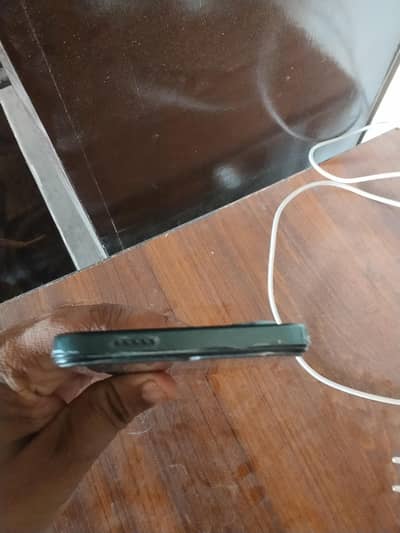 Vivo Y04 for sell 5 month warranty 4 64 wala full box ha