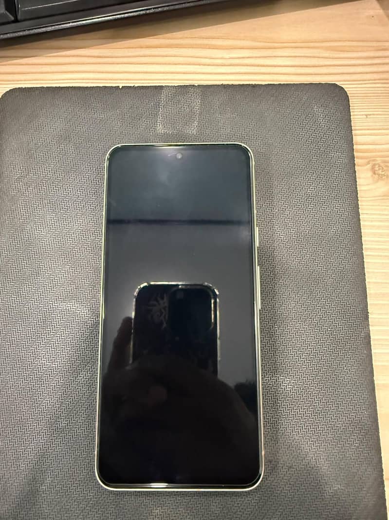 Google Pixel 8 2