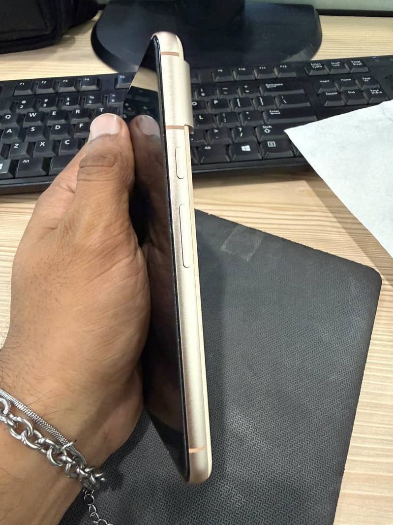 Google Pixel 8 5
